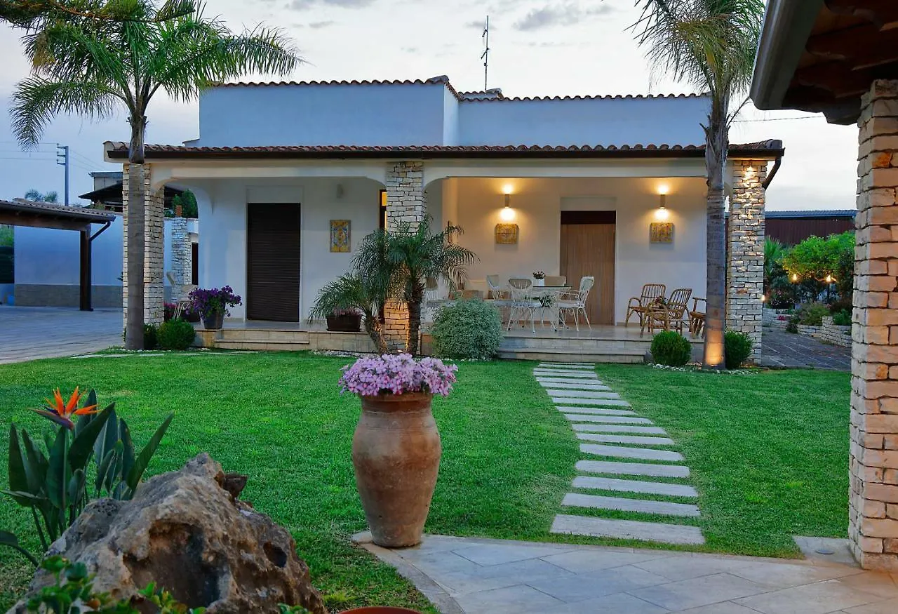 Villa Araucaria Partinico Italia